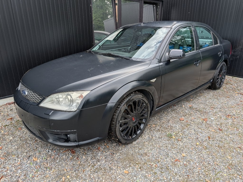 Ford Mondeo ST220 onderdelen/trackday, Auto's, Voorwielaandrijving, 4 deurs, Stof, ABS