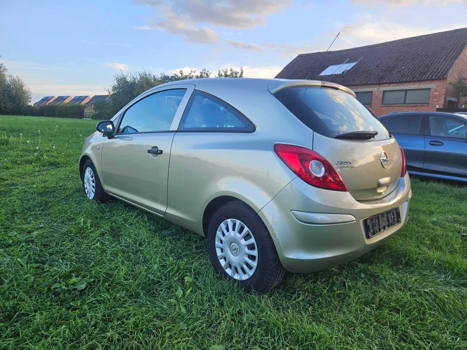 opel corsa 1.0 benzine km 83000 Gekeurd voor verkoop, Auto's, Voorwielaandrijving, Stof, Zwart, Handgeschakeld