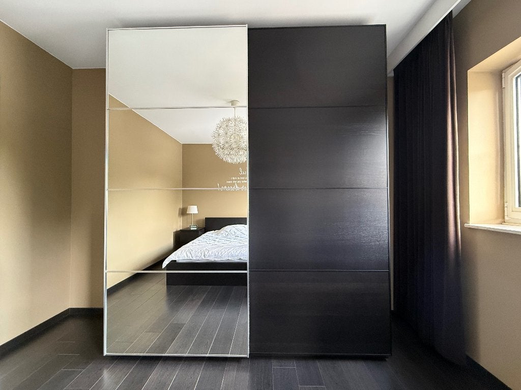 Complete slaapkamer IKEA (bed/schuifdeurkast/nachtkastjes), Huis en Inrichting, Slaapkamer | Complete slaapkamers, Ophalen, Gebruikt