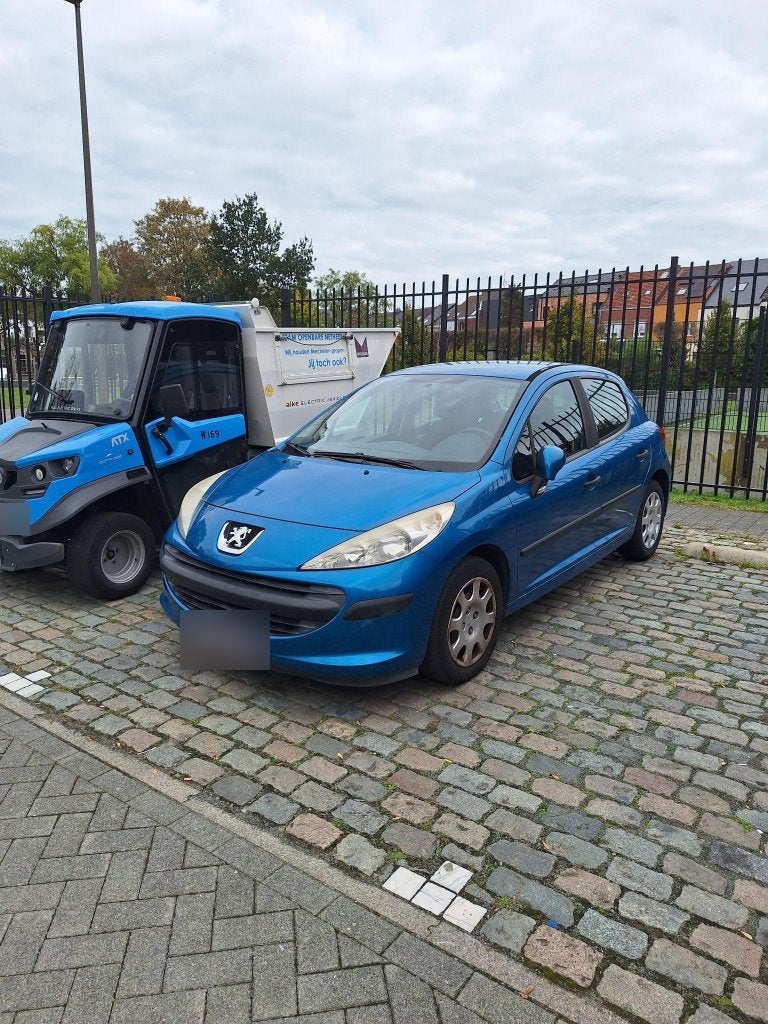 Peugeot 207 1.4 benzine | 5-deurs | 144.280 km | Euro 4, Auto's, Voorwielaandrijving, Stof, 1360 cc, Zwart