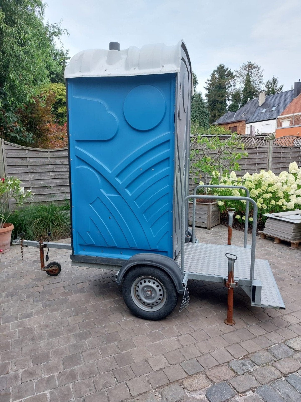 TE HUUR | toiletwagen | mobiel toilet | evenement toilet, Ophalen