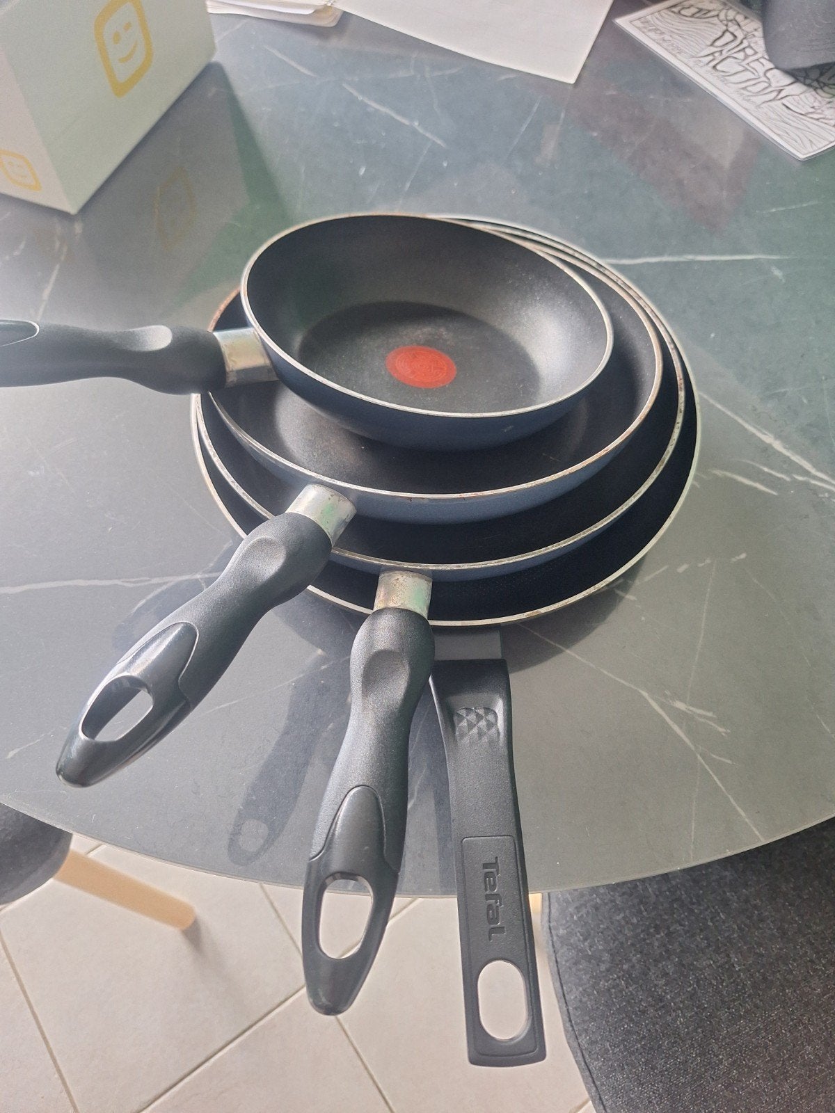 4 tefal pannen, Ophalen