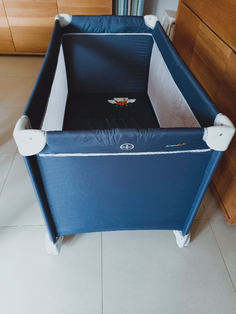 Kinderbedje, Kinderen en Baby's, Kinderkamer | Bedden, Ophalen, Zo goed als nieuw, Minder dan 140 cm, Minder dan 70 cm