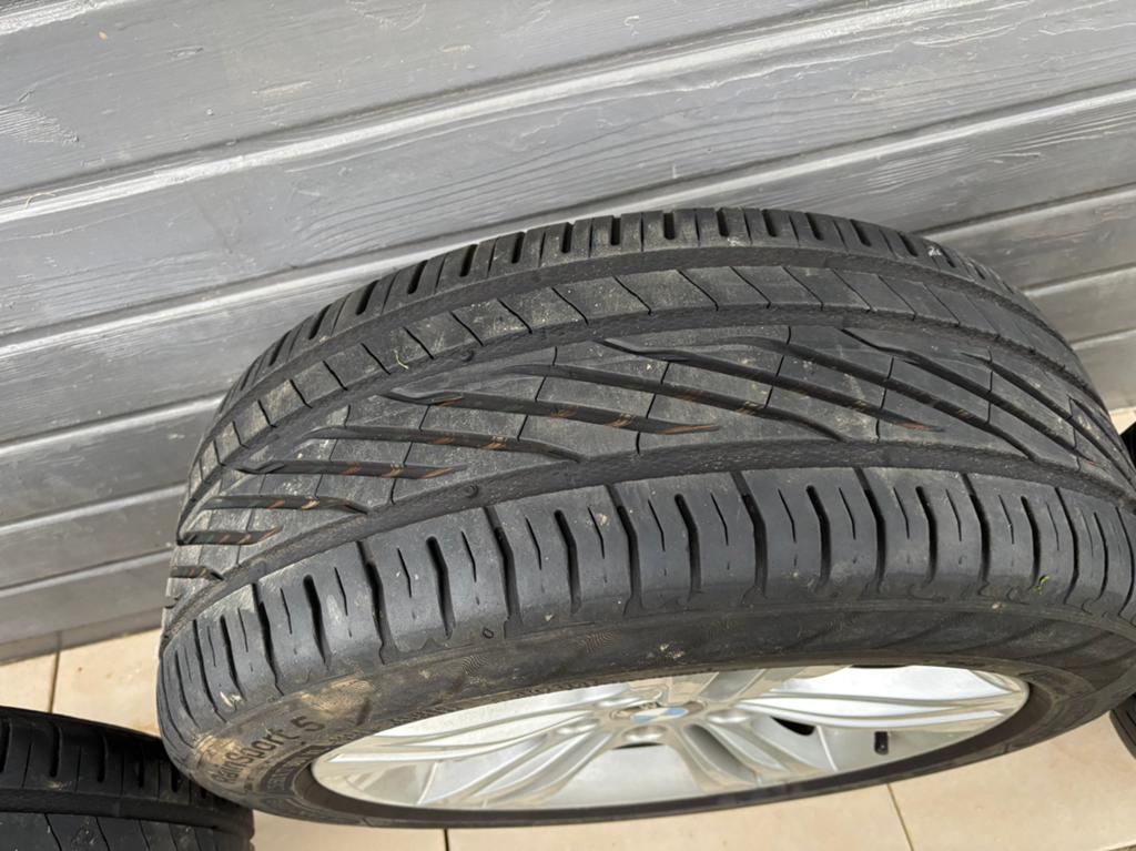pneus plus jantes 225/50/17 UNIROYAL PNEUS comme neuf 550€, Neuf, Pneus et Jantes, Pneus été, 17 pouces