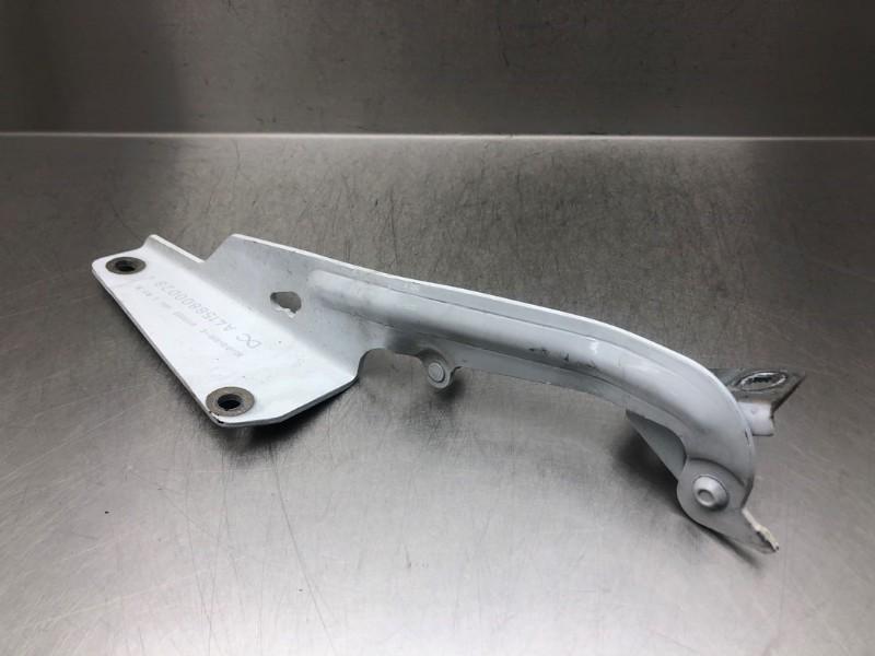 MOTORKAPSCHARNIER Nissan NV 250 (WF) (|654018481RC|), Gebruikt, Nissan