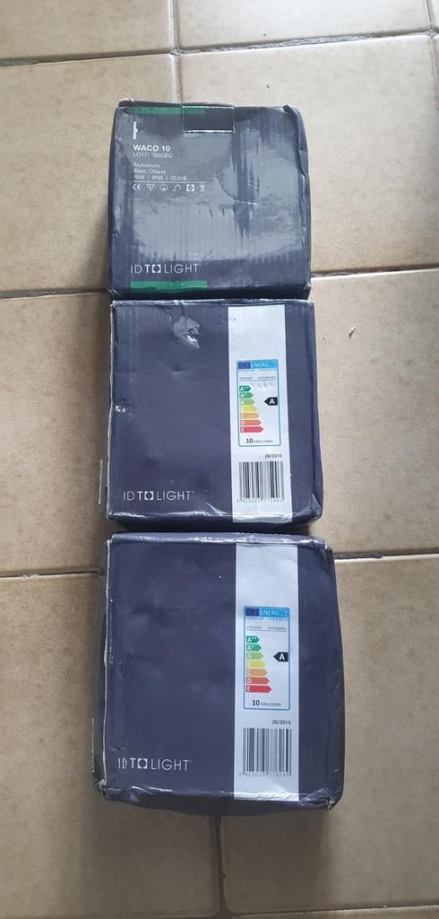 Lot Trois spots led 15€ pour les 3, Ophalen