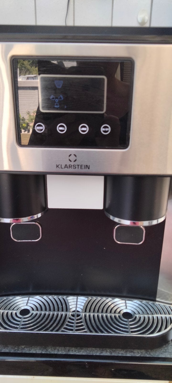 Water en ijsblokjes machine, Elektronische apparatuur, IJsmachines, Ophalen, Zo goed als nieuw, Zelfvriezend