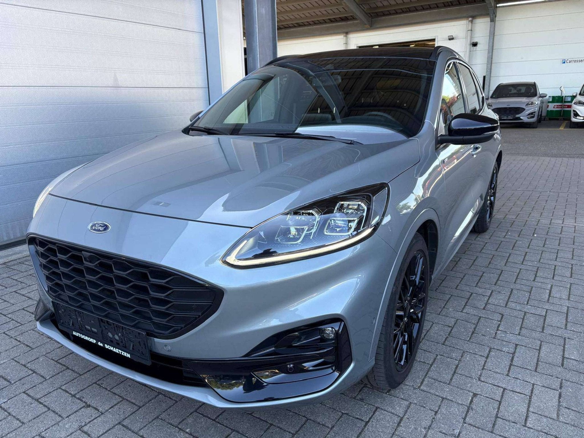 Ford Kuga EcoBoost ST-Line X Black Package (bj 2023), Auto's, Ford, Gebruikt, 150 pk, SUV of Terreinwagen, Zilver of Grijs