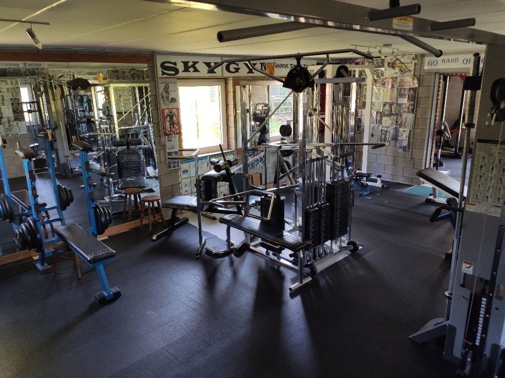 Loc. - salle avec mat. PRO (fitness, muscu, cardio, ...), Enlèvement, Comme neuf