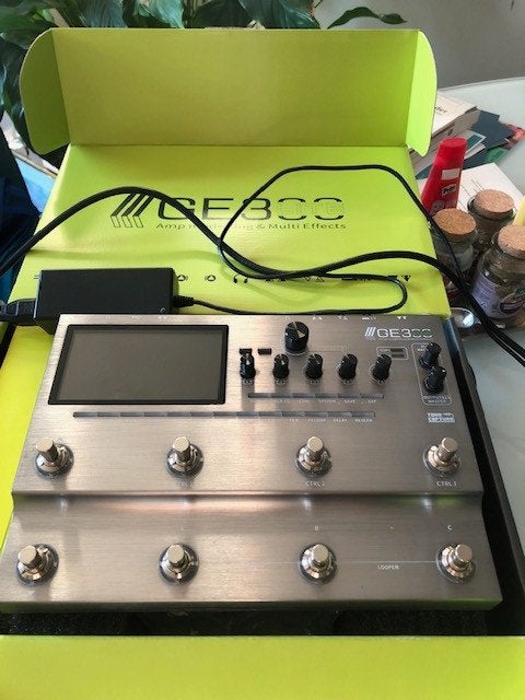 Modélisateur/multieffets MOOER GE-300 Lite, Enlèvement ou Envoi, Comme neuf, Multi-effet