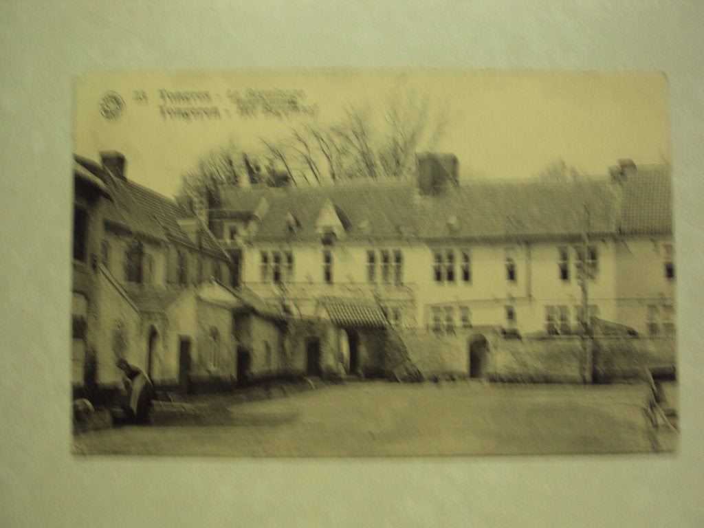 57517 - TONGEREN - HET BEGIJNHOF - ZIE 2 FOTO'S, Ophalen of Verzenden