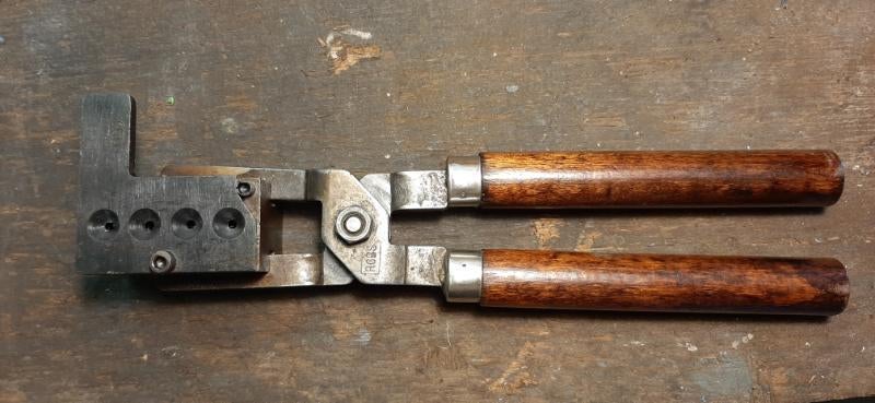 super SAECO gietmal  4 X   .38Wadcutter met RCBS handvat, Ophalen of Verzenden, Gebruikt