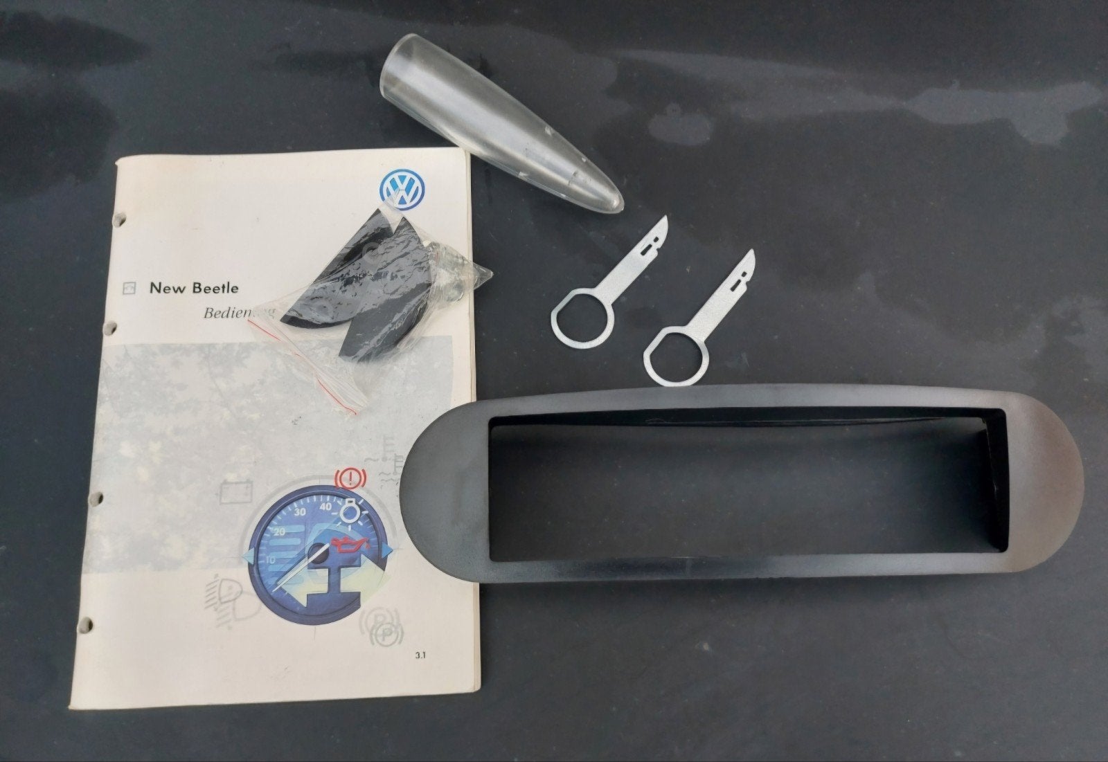 VW  New  Beetle  radio cover, Auto-onderdelen, Ophalen