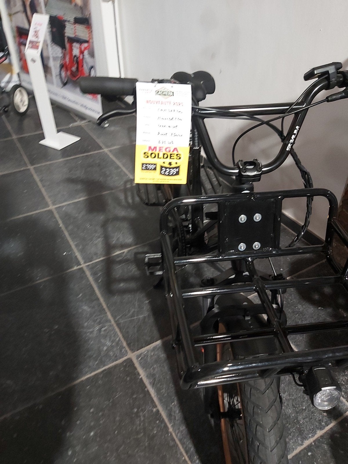 DRINGEND GEWELDIGE KANS NIEUWE BAKFIETS, Nieuw, 50 km per accu of meer, 55 tot 59 cm, Ophalen