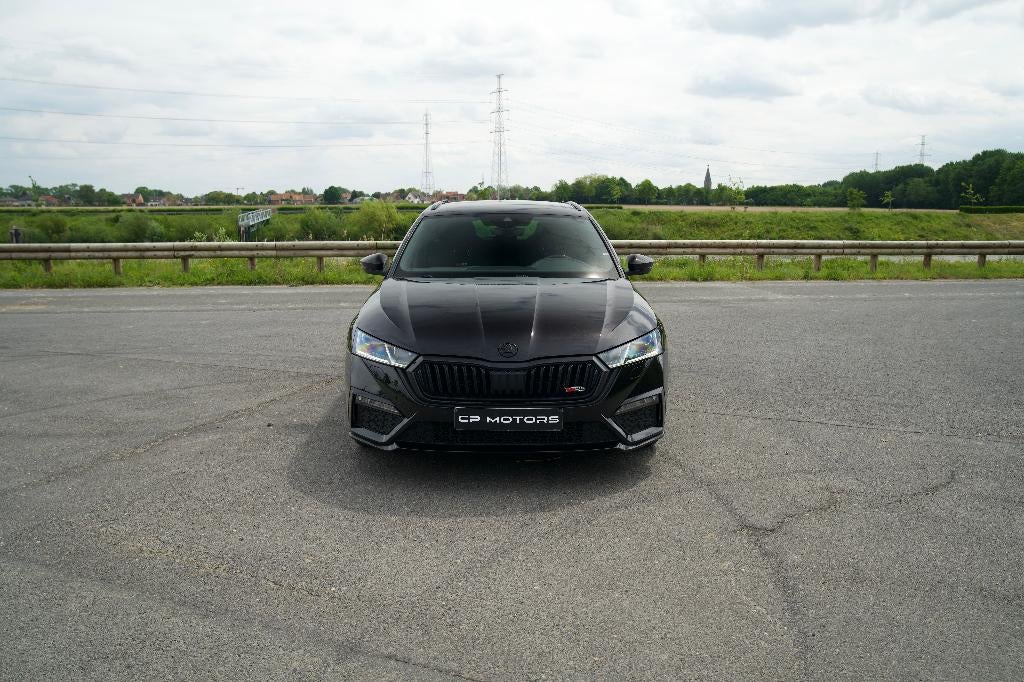 SKODA OCTAVIA RS | 2.0 - 245 PK | BLACK PAKKET | CARPLAY, 4 cilinders, Leder en Stof, Zwart, Bedrijf