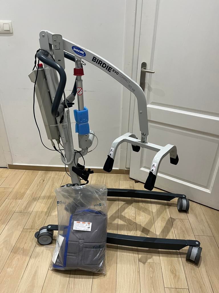 Lève-personne Invacare Birdie EVO Compact +Sangle -ÉTAT NEUF, Enlèvement