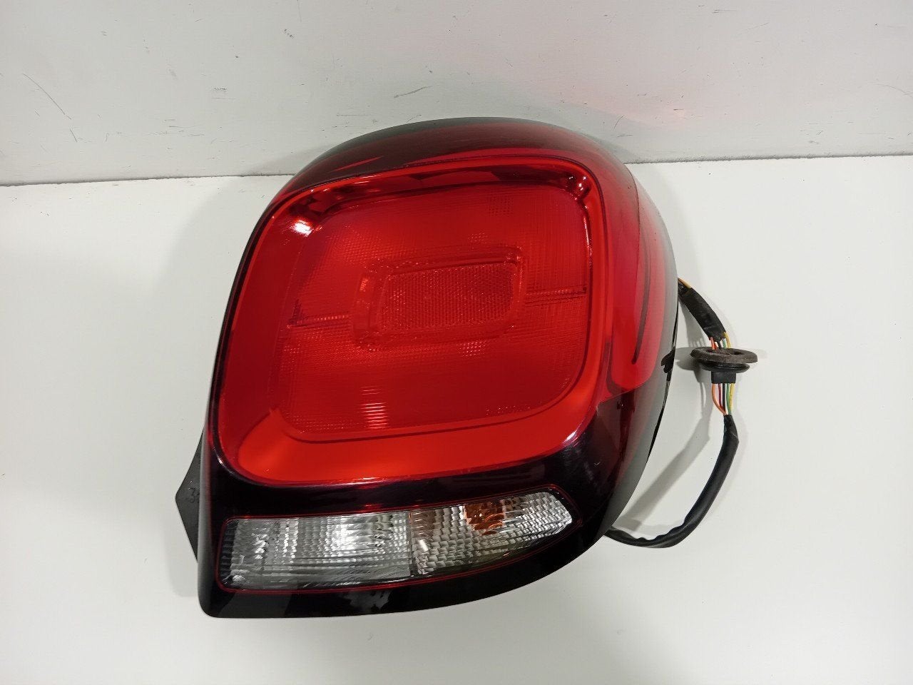 Achterlicht carrosserie rechts Citroën C1, Onderdelen@venauto.nl, Van der Ven Autorecycling B.V., Gebruikt, Ettenseweg 76, 4706 PB Roosendaal, The Netherlands