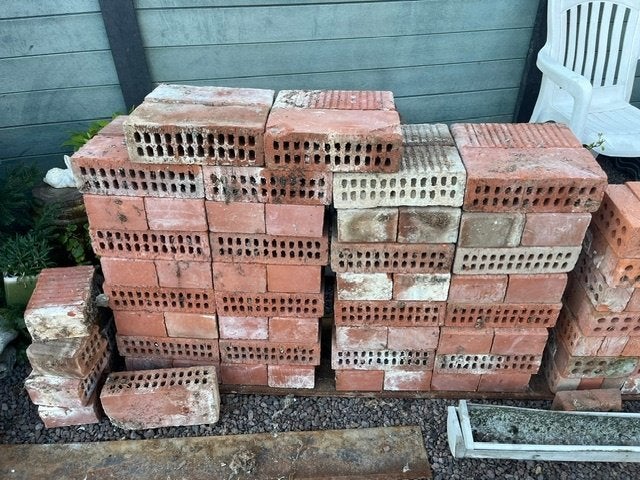 Quickbuilders, blocs béton, briques rouges, tuiles GRATUITS, Bricolage & Construction, Enlèvement, Utilisé, Briques