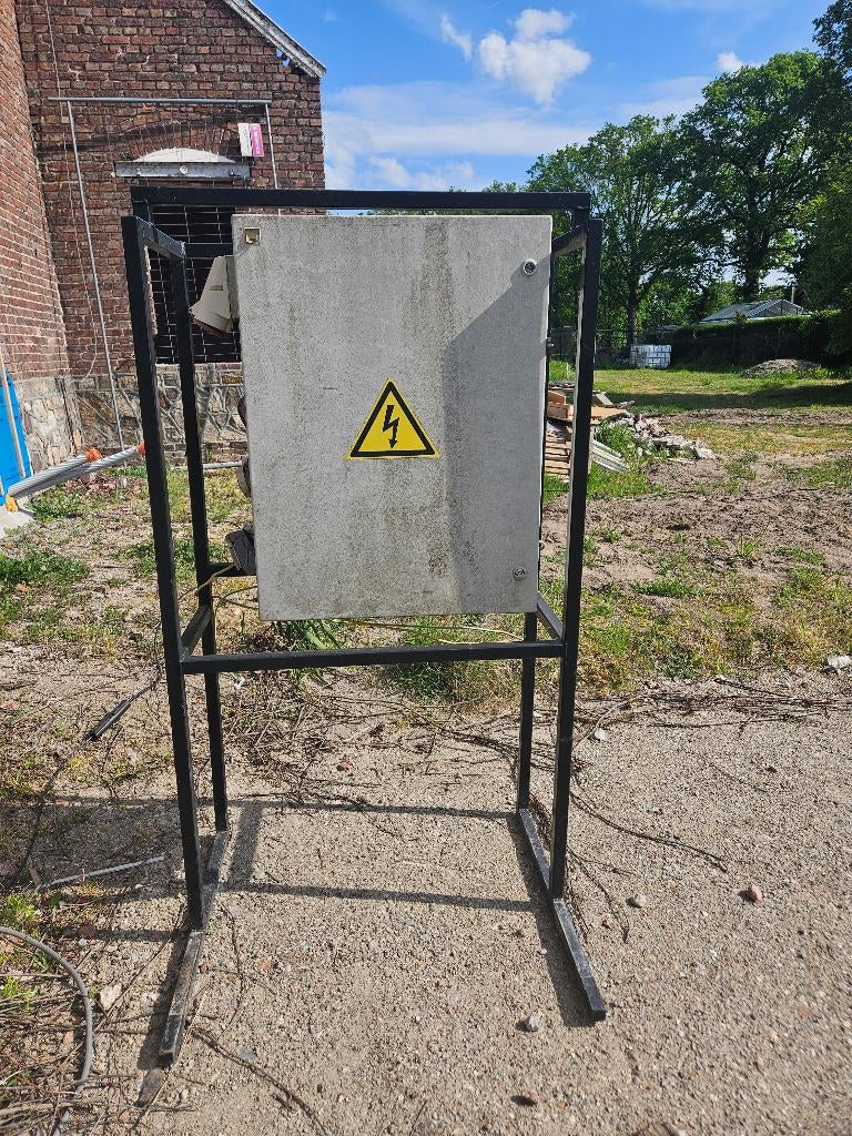 Werfkast op staander, Articles professionnels, Machines & Construction | Autre, Enlèvement