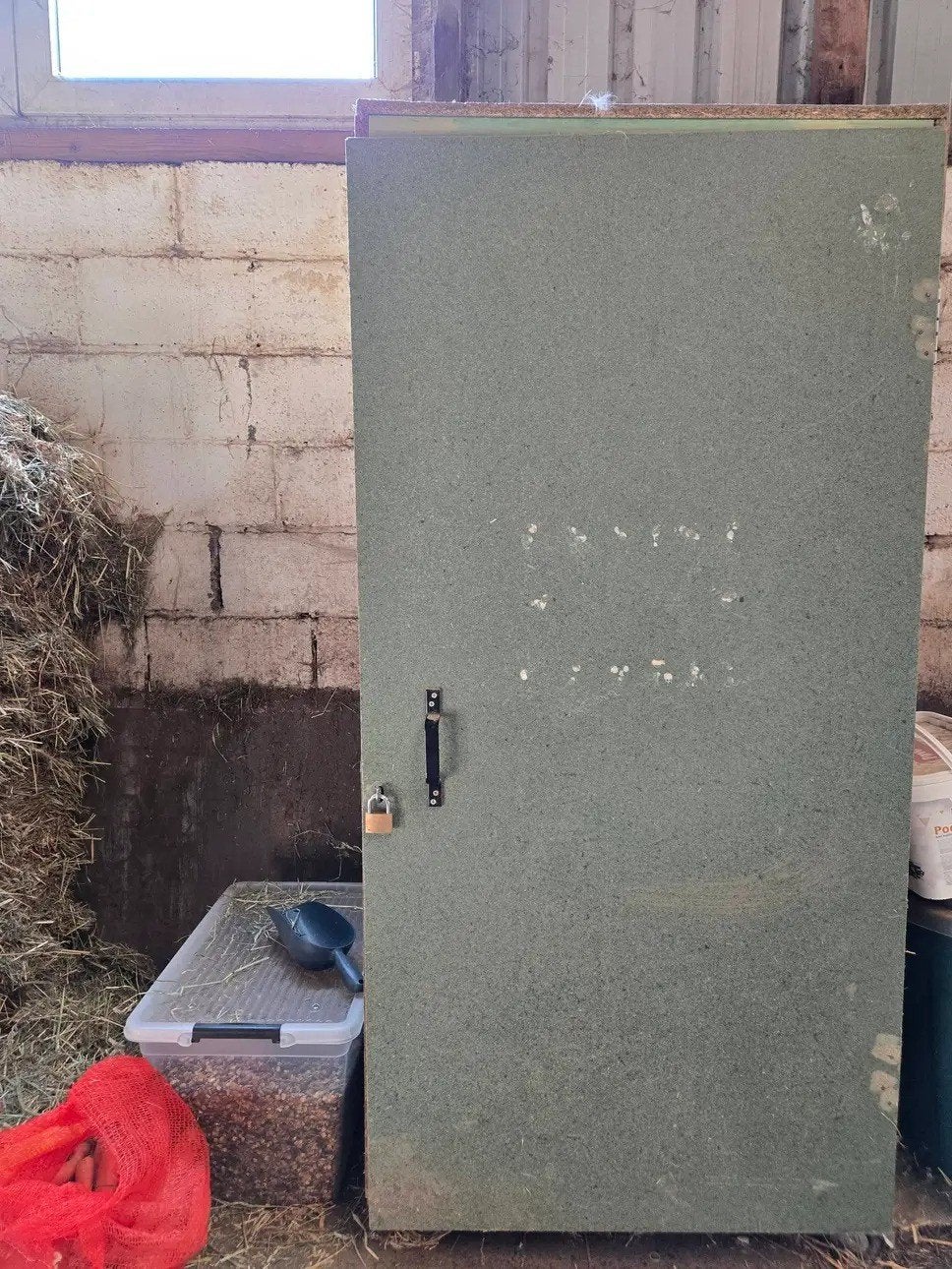Armoire équestre a vendre