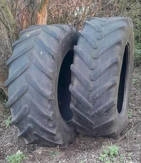 Set banden michelin omnibib 620/70 r42, Zakelijke goederen, Ophalen