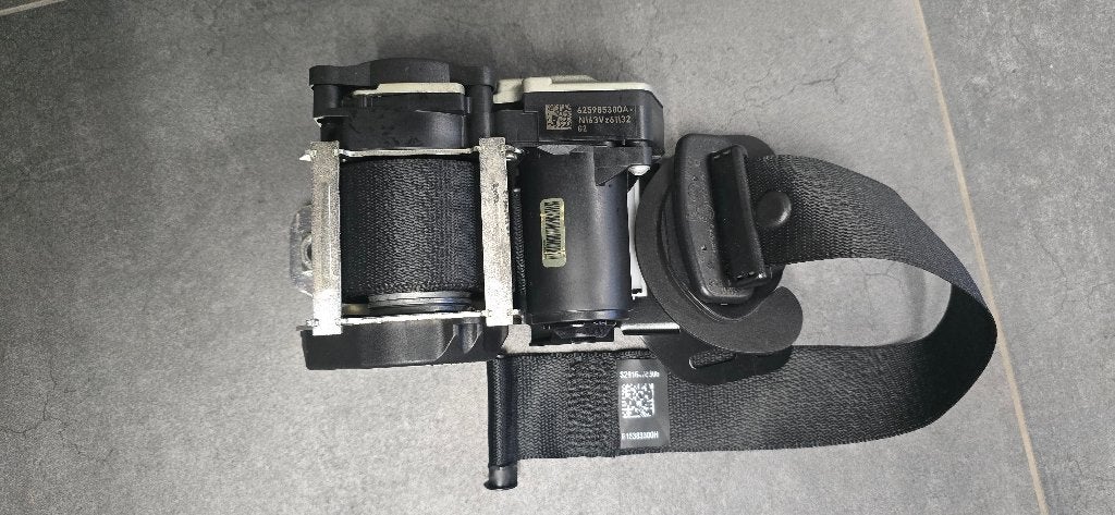 BMW F10 F11 LCI ceinture avant gauche, Enlèvement ou Envoi, Avant, BMW