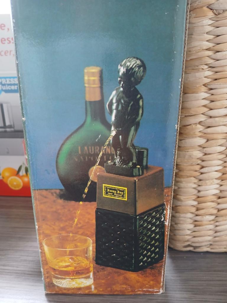 Likeur dispenser manneke pis, Verzamelen, Merken en Reclamevoorwerpen, Ophalen