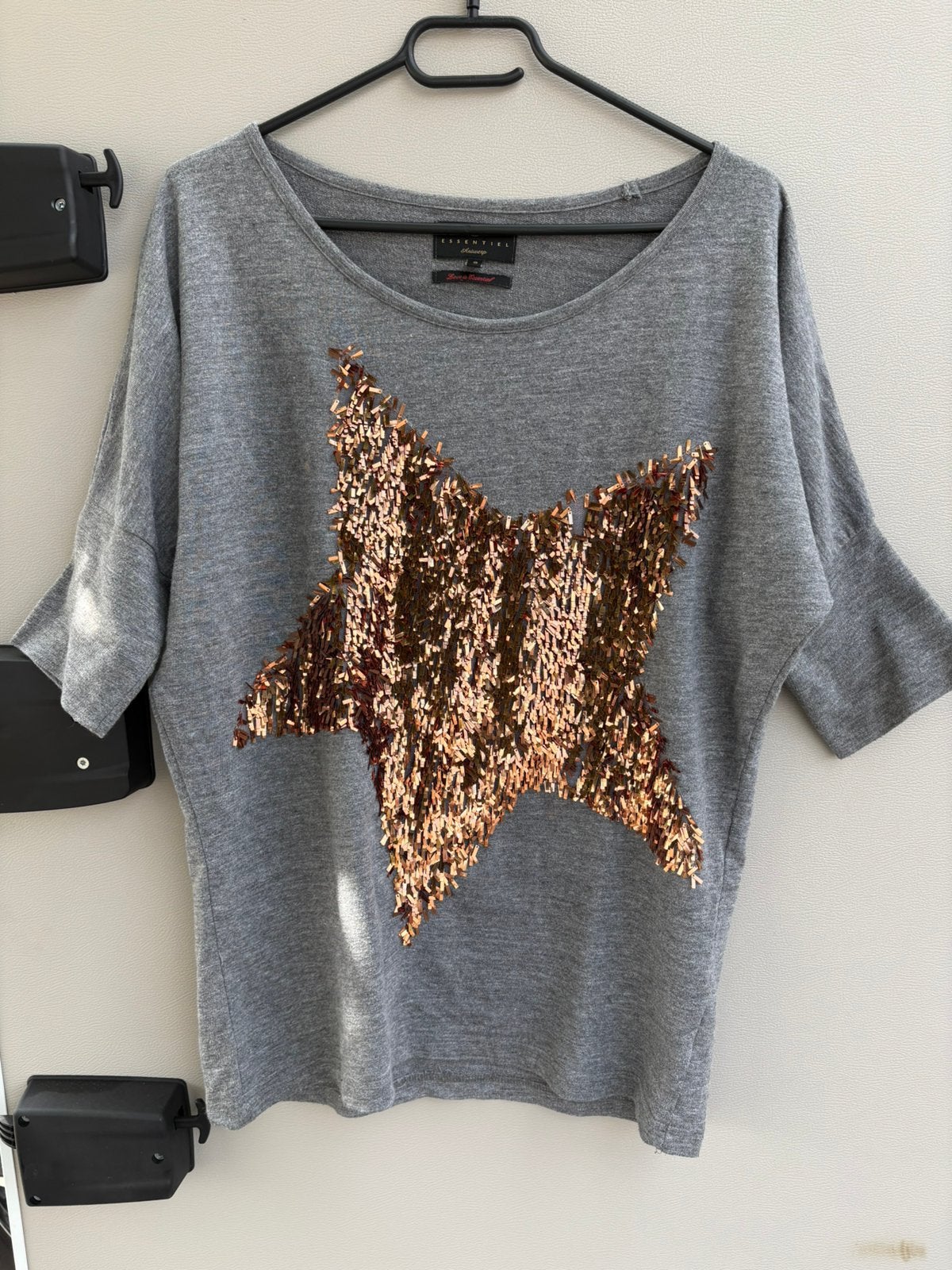 Essentiel shirt, Kleding | Dames, T-shirts, Ophalen, Zo goed als nieuw, Grijs