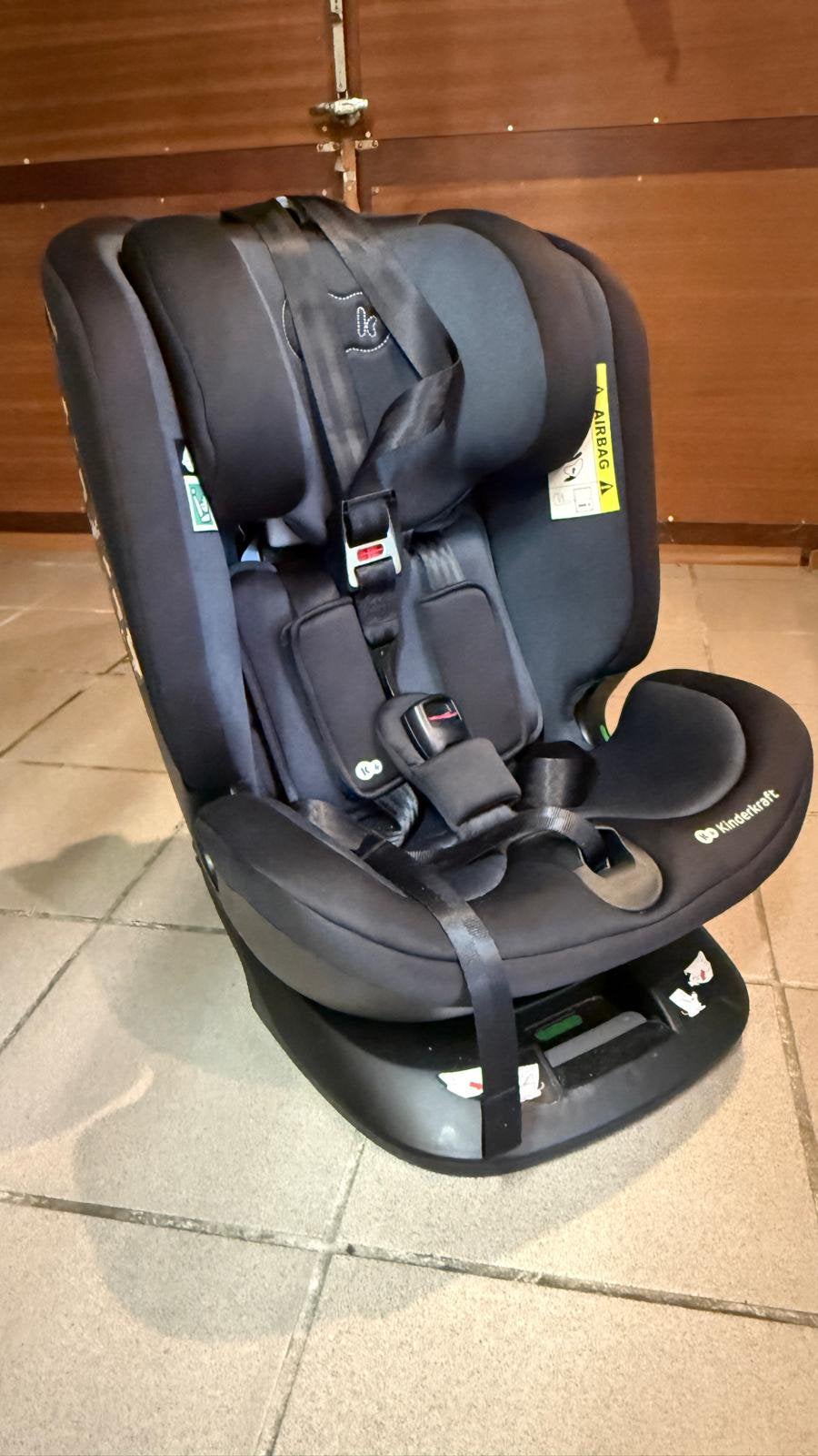 1 of 2 Kinderkraft autostoel van 0-12 jaar (isoclick), Kinderen en Baby's, Ophalen, Zo goed als nieuw