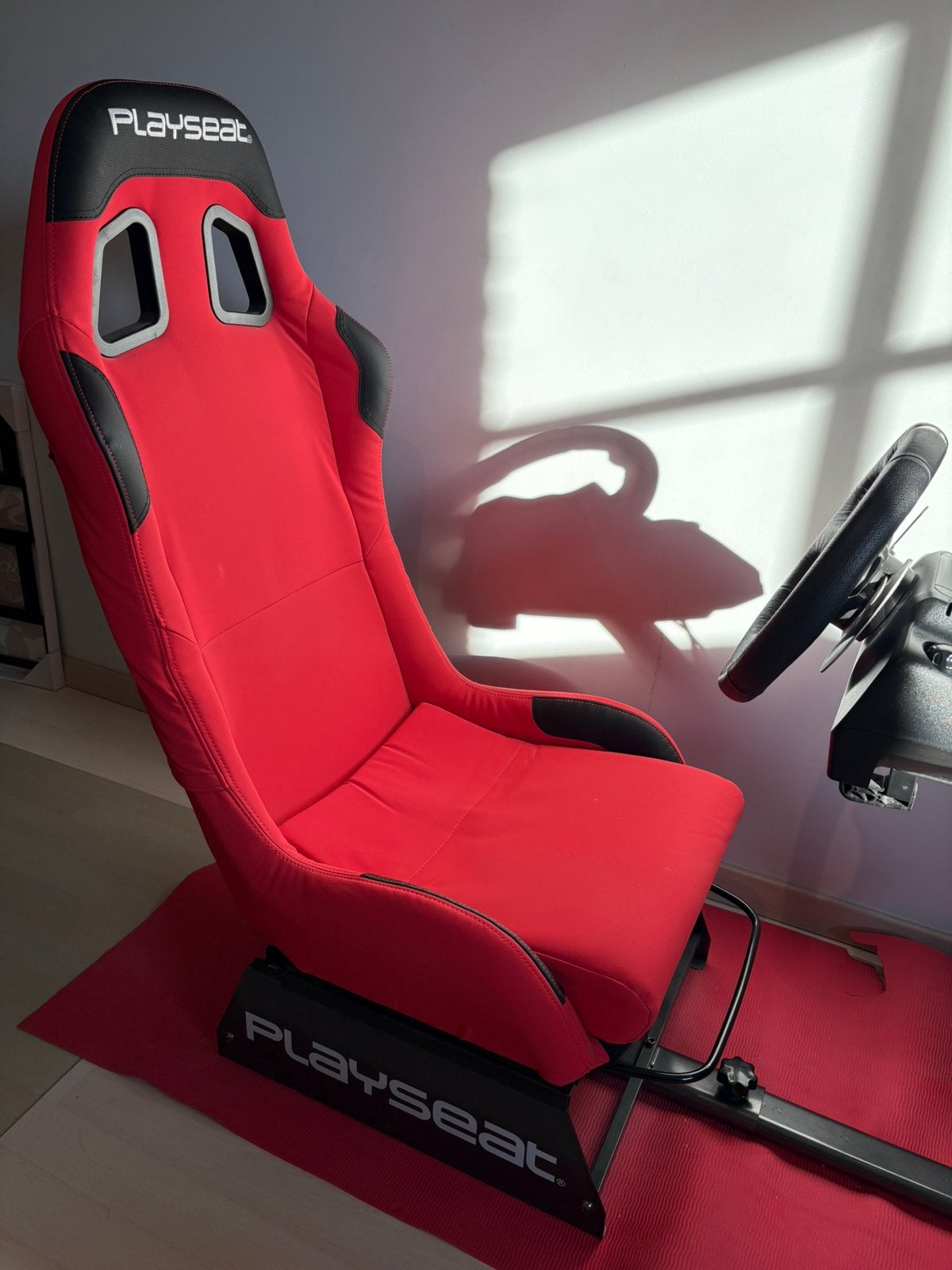 Fauteuil de course Playseat avec cadre - parfait état - 150€, Réglable, Siège de course, Enlèvement ou Envoi, Comme neuf