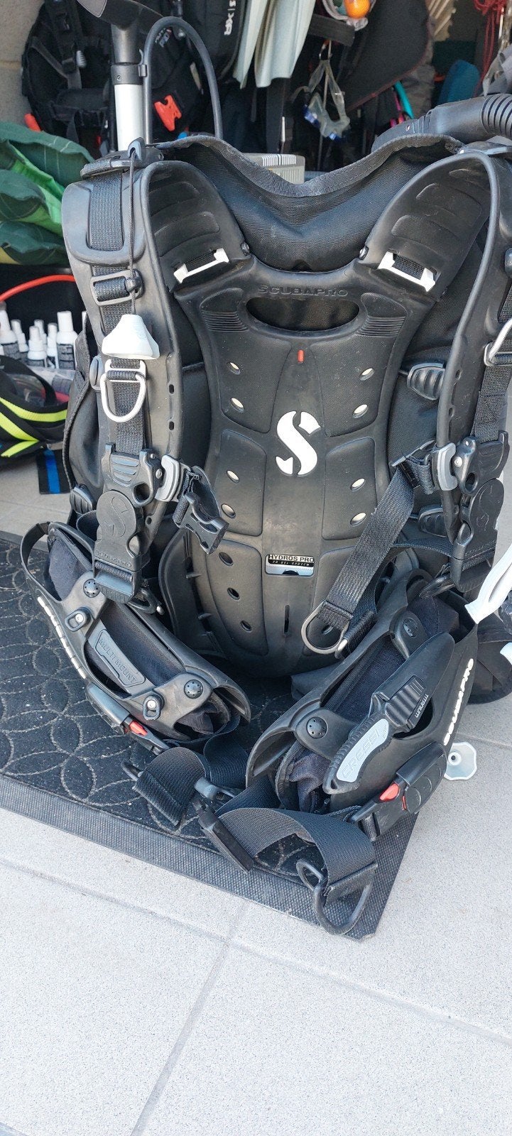 Veste de plongée Scubapro Hydros Pro M, Sports nautiques & Bateaux, Plongée, Enlèvement
