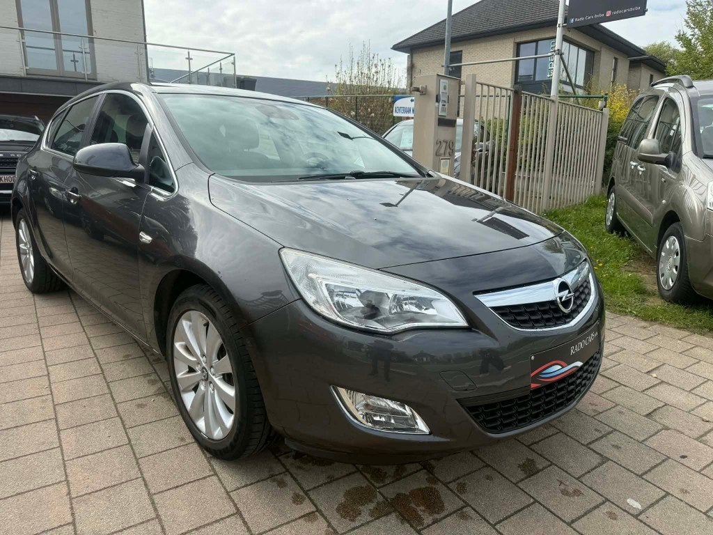 Opel Astra 1.6 benzine van 2011, Auto's, Euro 5, 1600 cc, Bedrijf, 147 g/km