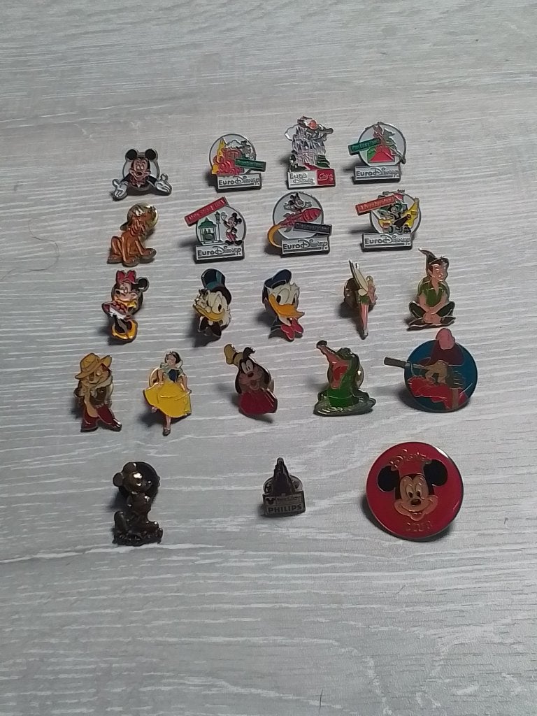 Disneyspeldje, euro Disney, broche, speld (21 stuks)., Verzenden, Overige figuren, Zo goed als nieuw, Overige typen