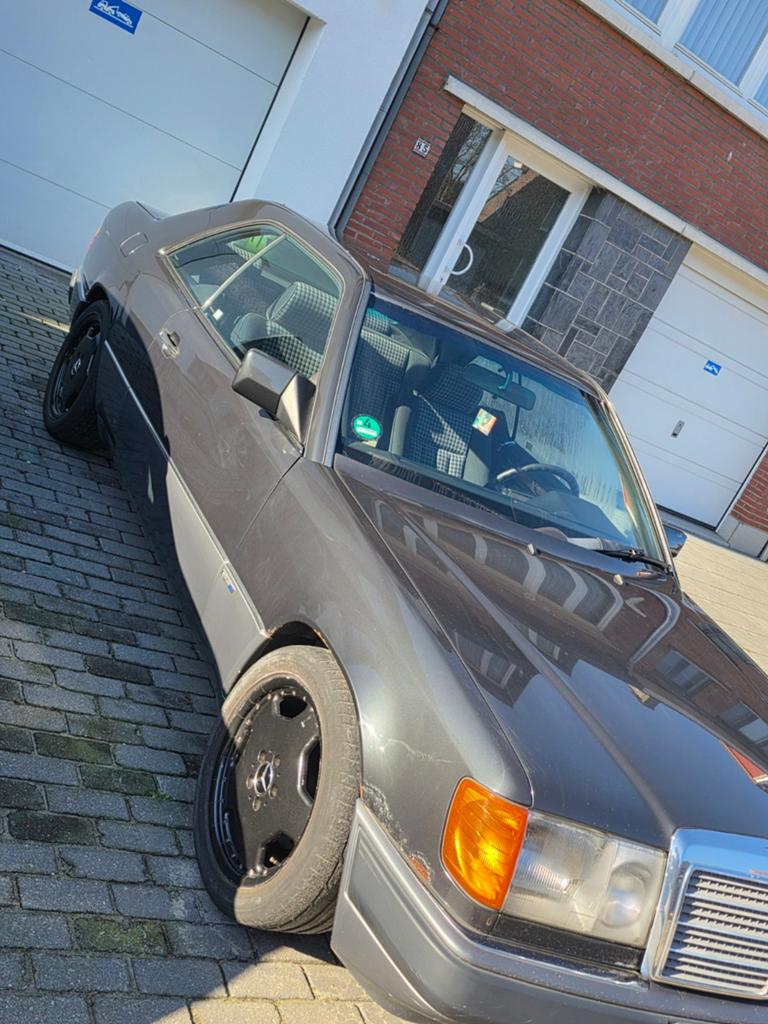Oldtimer mercedes 230ce sportline coupe, Auto's, Mercedes-Benz, Particulier, E-Klasse, ABS, Airbags, Centrale vergrendeling, Elektrische ramen