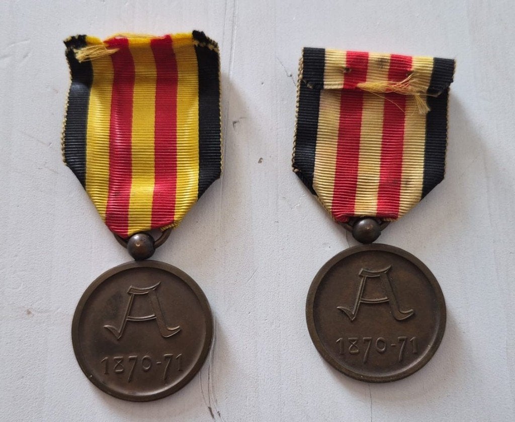 Lot de 2 médailles commémoratives belges, Collections, Objets militaires | Général, Enlèvement, Autres