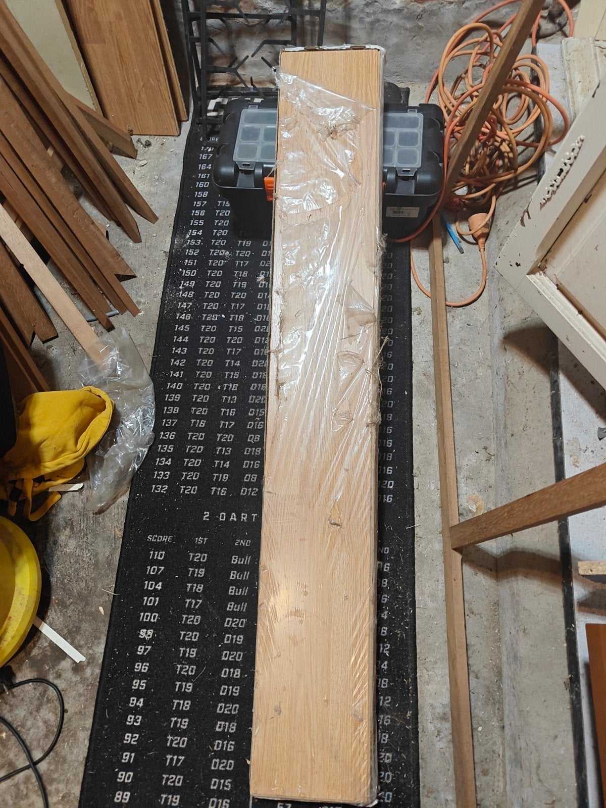 Te koop 14 planken laminaat in houtlook:
1 ongeopend/volledi, Enlèvement, Aggloméré