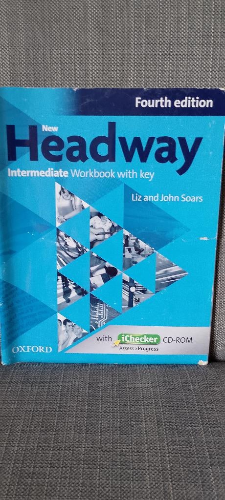 Headway intermediate + CD + key ichecker, Ophalen of Verzenden, Zo goed als nieuw, ASO, Engels