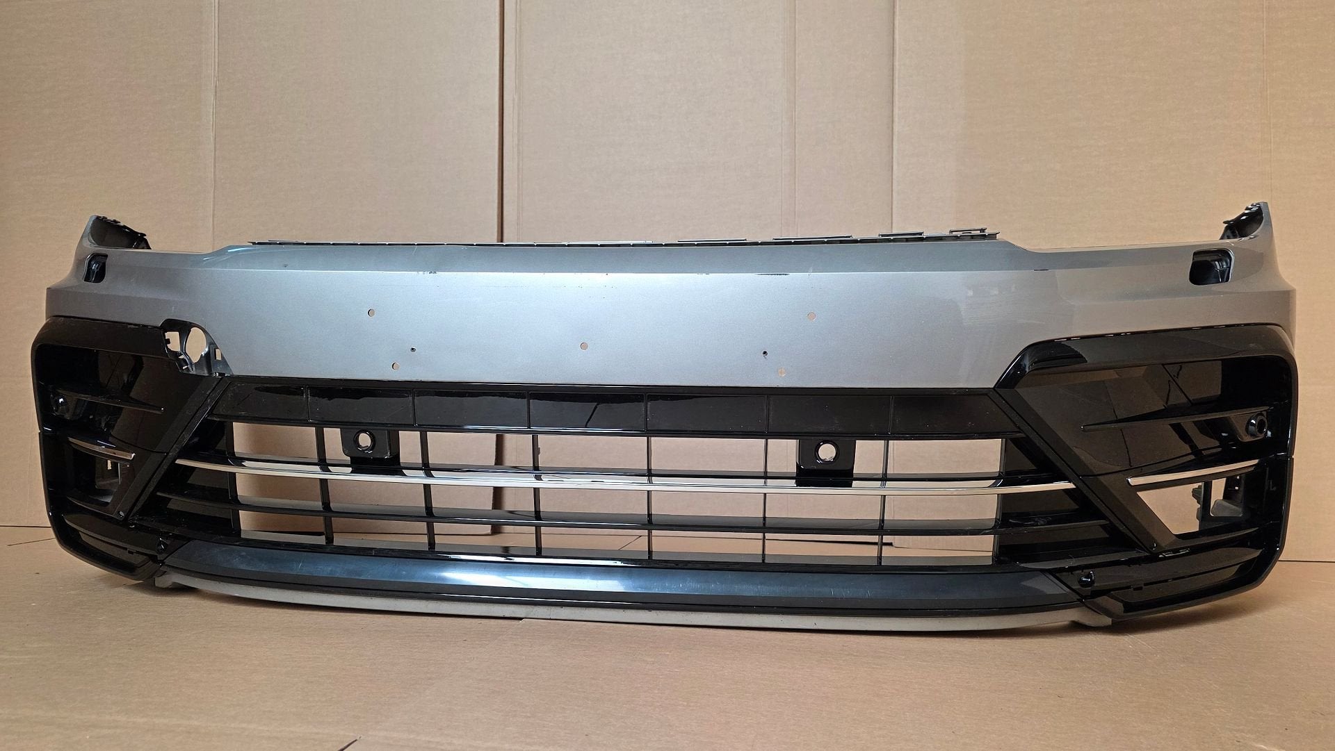 Voorbumper VW Tiguan 5NA R-line 4xPDC KLS L B7W BUMPER ORGIN, Volkswagen, -, Origine de la pièce connue, Utilisé