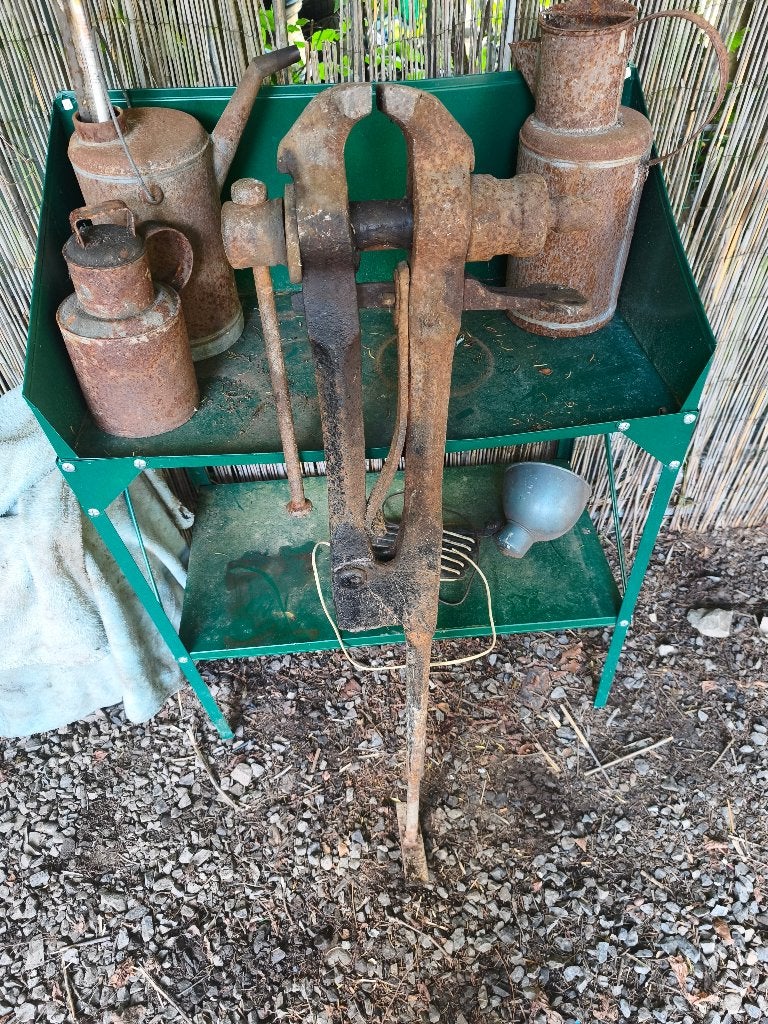 A vendre vieux étau, Enlèvement, Utilisé, Étau