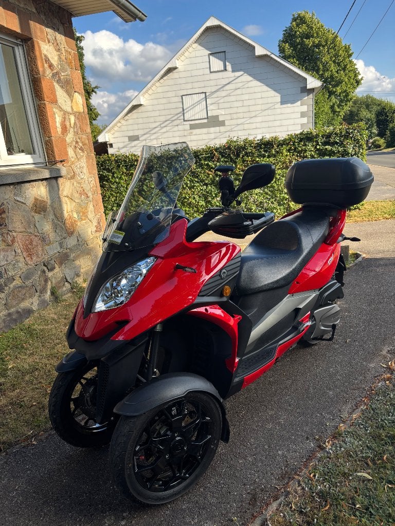 Quadro QV3 (Piaggio)350 permis B, Enlèvement, Utilisé