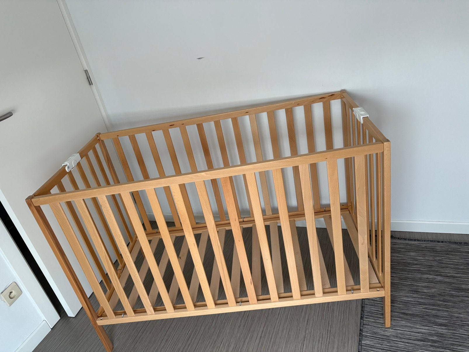 Kinderbed + matras, Ophalen, Zo goed als nieuw, Matras