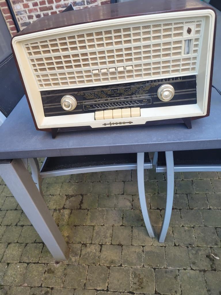 Vintage radio, Ophalen