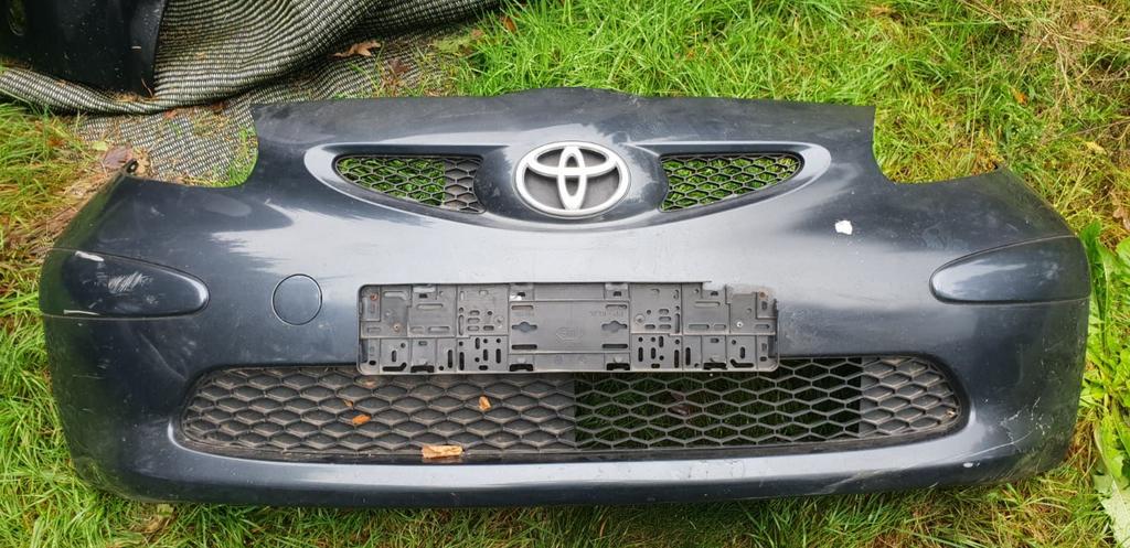 TOYOTA YGO VOORBUMPER BJ 2008, Autos : Pièces & Accessoires, Carrosserie & Tôlerie, Pare-chocs, Avant, Utilisé, Enlèvement ou Envoi