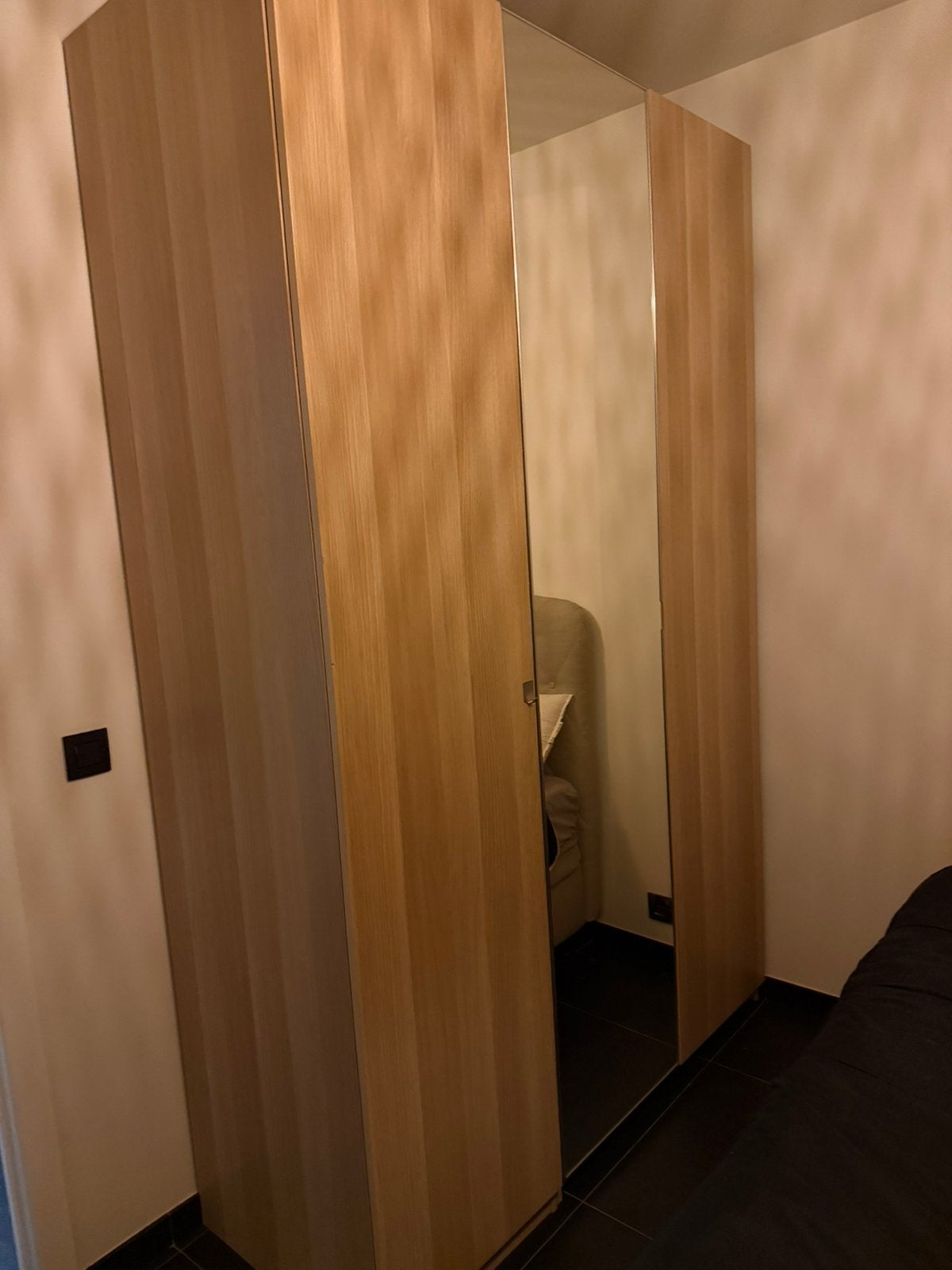 grote kledingkast te koop, Huis en Inrichting, Ophalen of Verzenden, Zo goed als nieuw