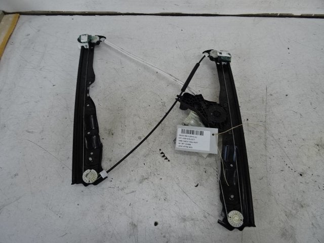 VITRE MECANISME AVANT DROIT 308 (L3 / L8 / LB / LH / LP), Kontakt-peugeot@peugeot.com, Utilisé, Peugeot Deutschland GmbH, Bahnhofsplatz
65423  Rüsselsheim, DE