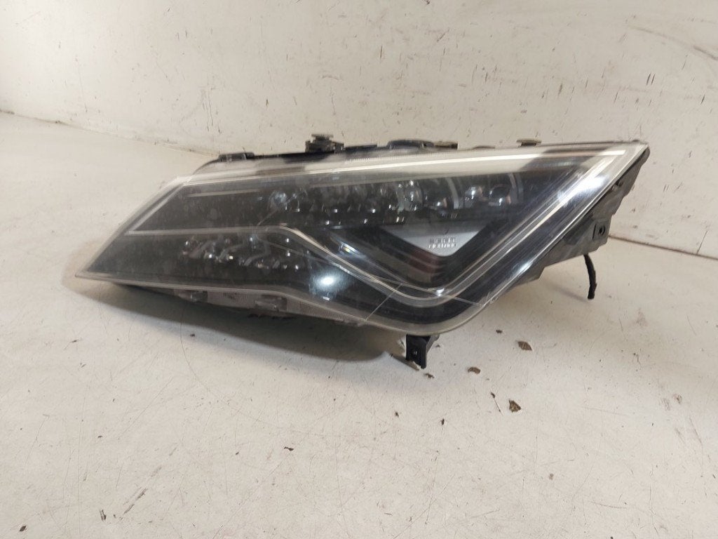 PHARE / OPTIQUE AVANT GAUCHE Seat Leon (5FB) (|5F1941773A|), Valeo, Utilisé, 100, rue de Courcelles
75017  Paris, FR, Seat