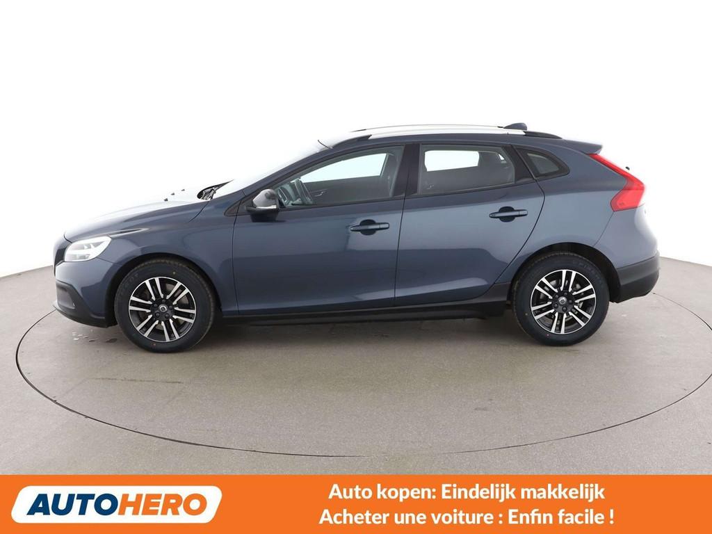 Volvo V40 Cross Country 2.0 D2 Momentum (automatique), Autos, Volvo, Noir, 5 portes, Bleu, https://public.car-pass.be/vhr/979b840e-f63c-4372-a274-ecaaf0acbd99
