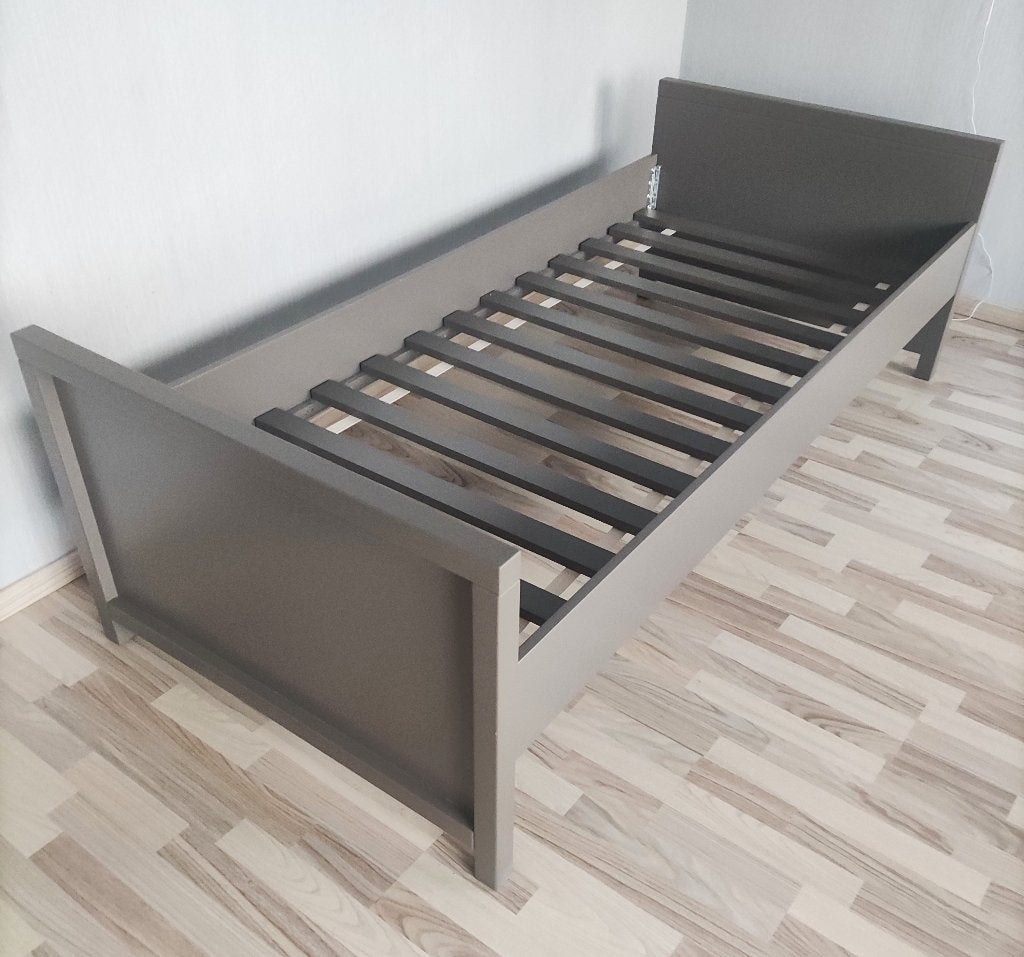1-persoonsbed 90X200 met lattenbodem in perfecte staat, Kinderen en Baby's, Kinderkamer | Bedden, Ophalen, Zo goed als nieuw, Lattenbodem