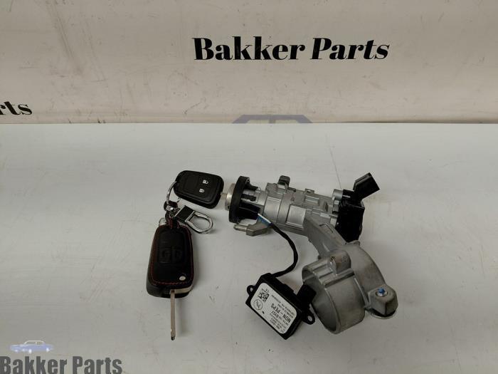 Serrure de contact + clé d'un Opel Astra, -, -, Opel, 3 mois de garantie