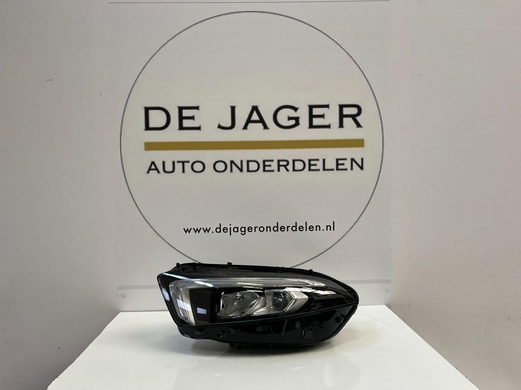 LAMPE FRONTALE HAUTE PERFORMANCE CLASSE A W177 GAUCHE A17790, Mercedes-Benz AG, Mercedes-Benz, Utilisé, Mercedesstrasse 120
70372  Stuttgart, DE